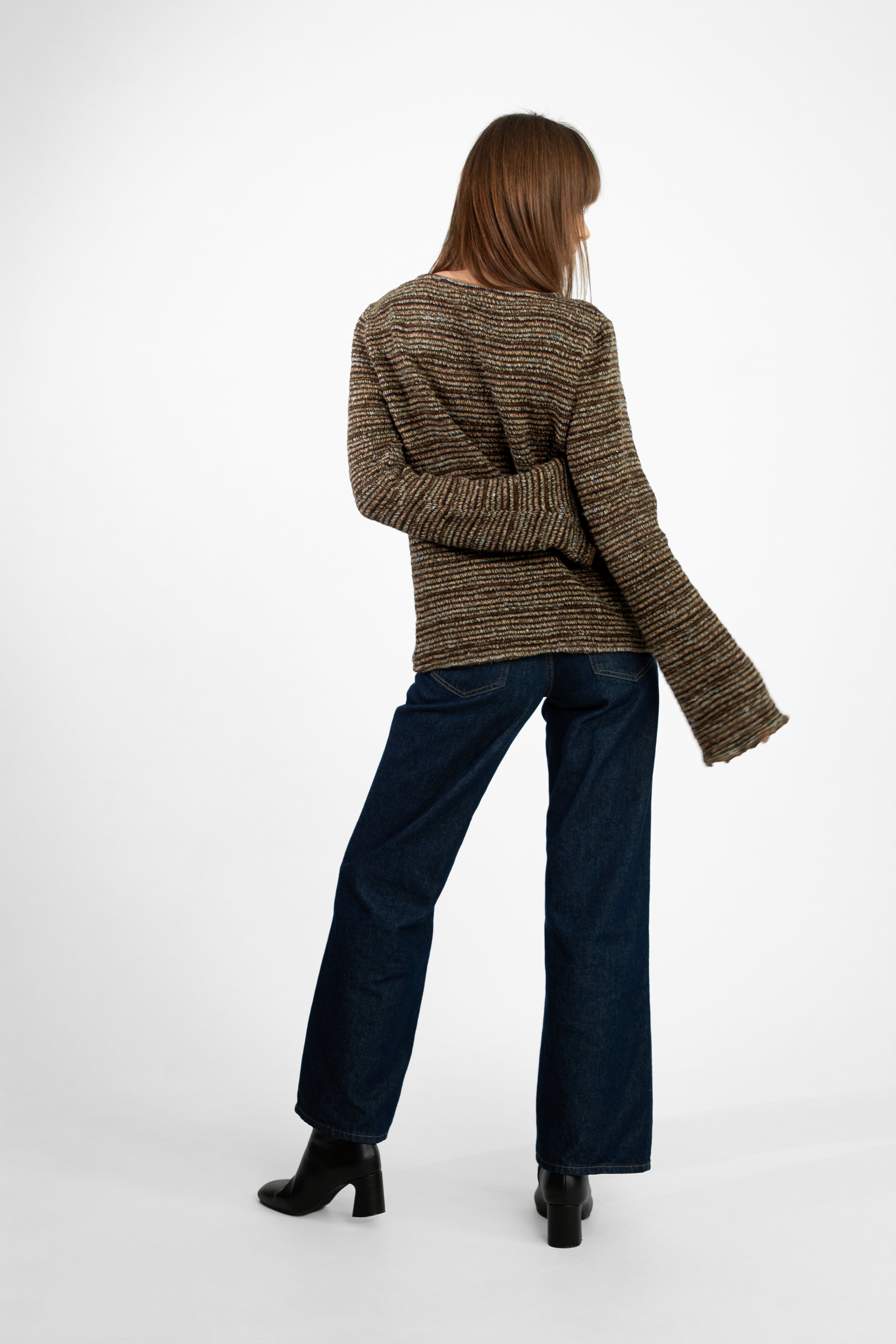 Long-sleeve knit top