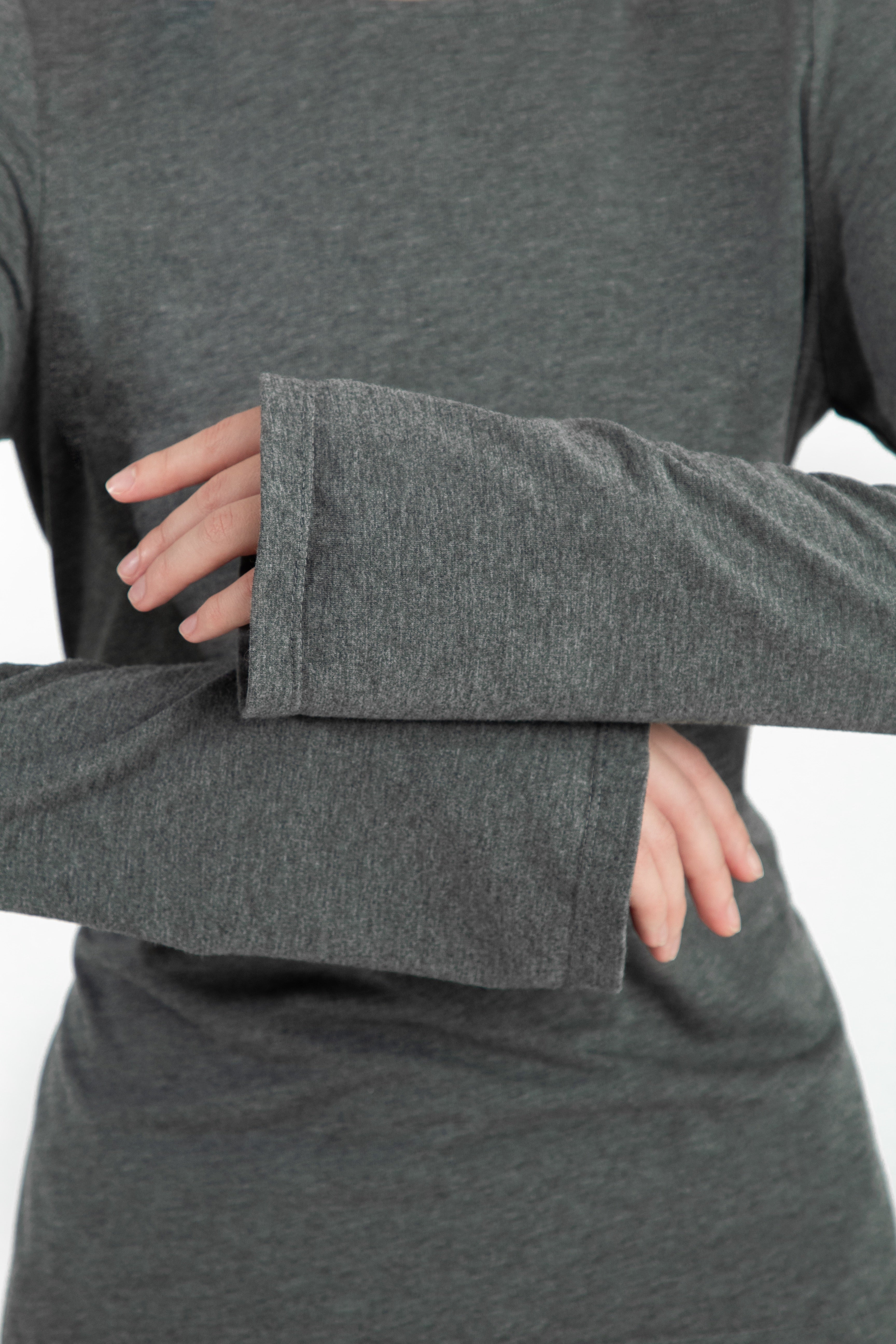 Backless long-sleeve lounge top